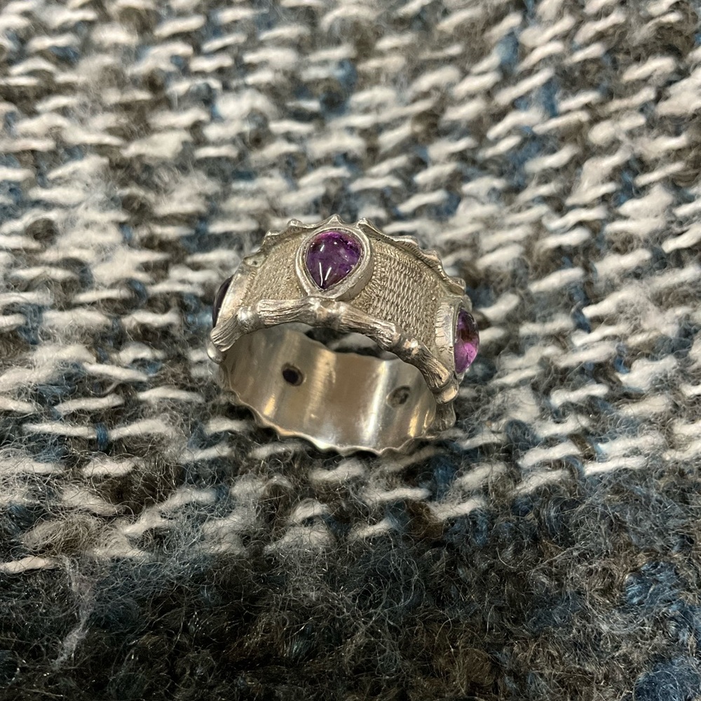 Sundance STYLE purple stone ring - Picture 4 of 6